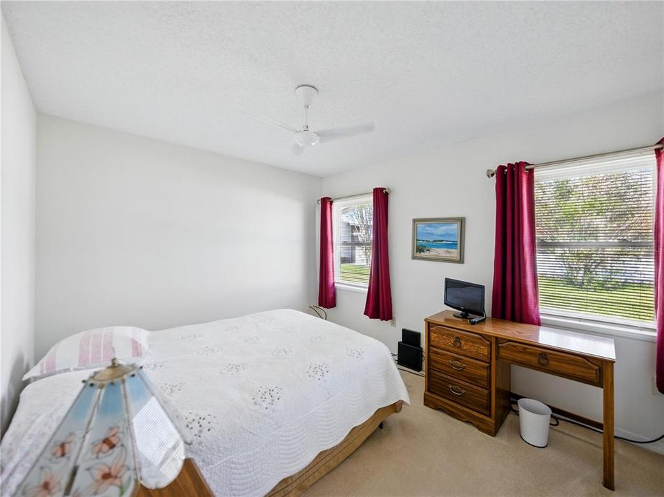 Active With Contract: $215,000 (2 beds, 2 baths, 1087 Square Feet)