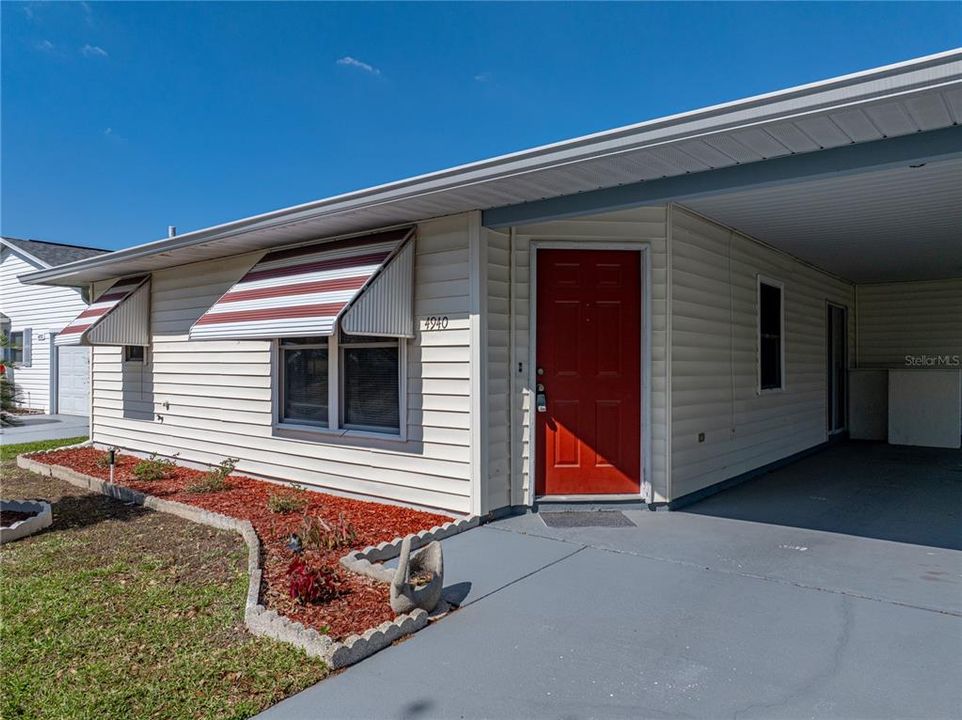 Active With Contract: $215,000 (2 beds, 2 baths, 1087 Square Feet)