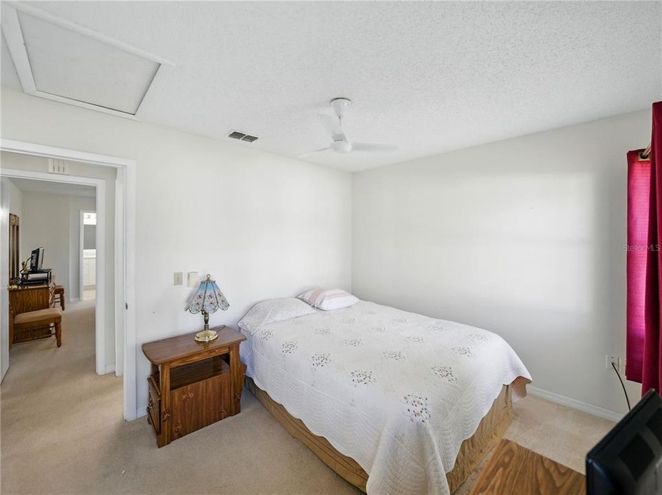 Active With Contract: $215,000 (2 beds, 2 baths, 1087 Square Feet)