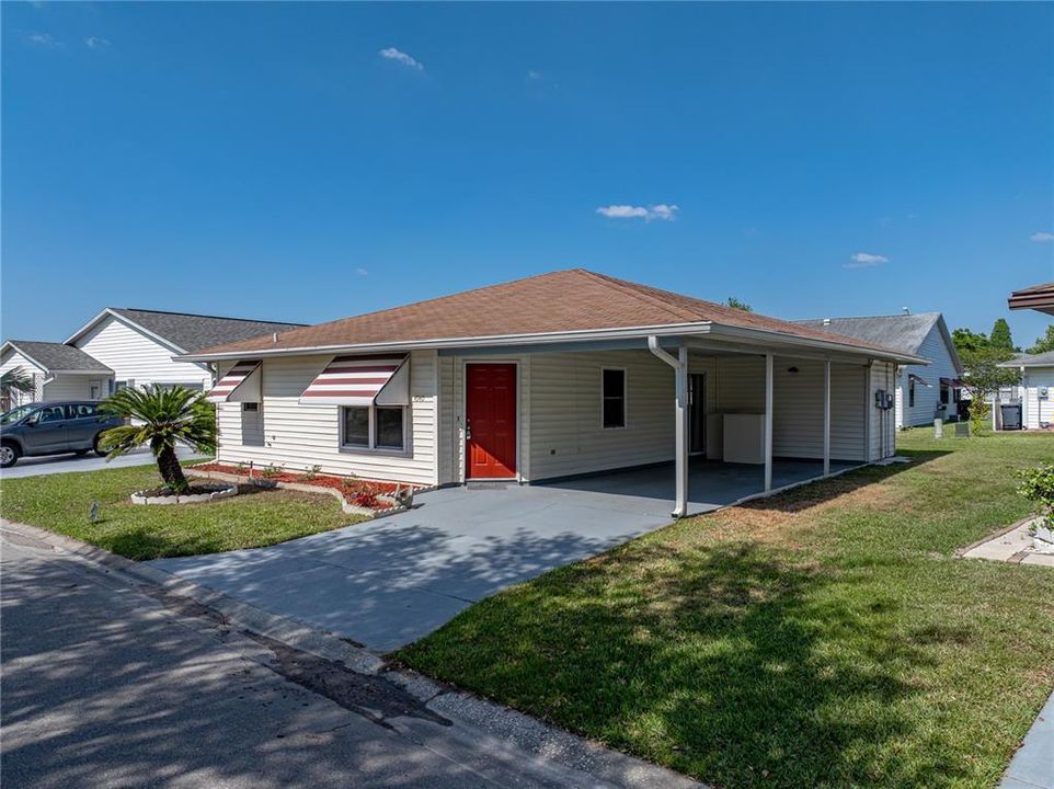 Active With Contract: $215,000 (2 beds, 2 baths, 1087 Square Feet)