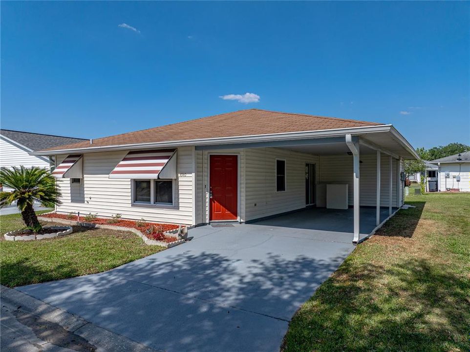 Active With Contract: $215,000 (2 beds, 2 baths, 1087 Square Feet)