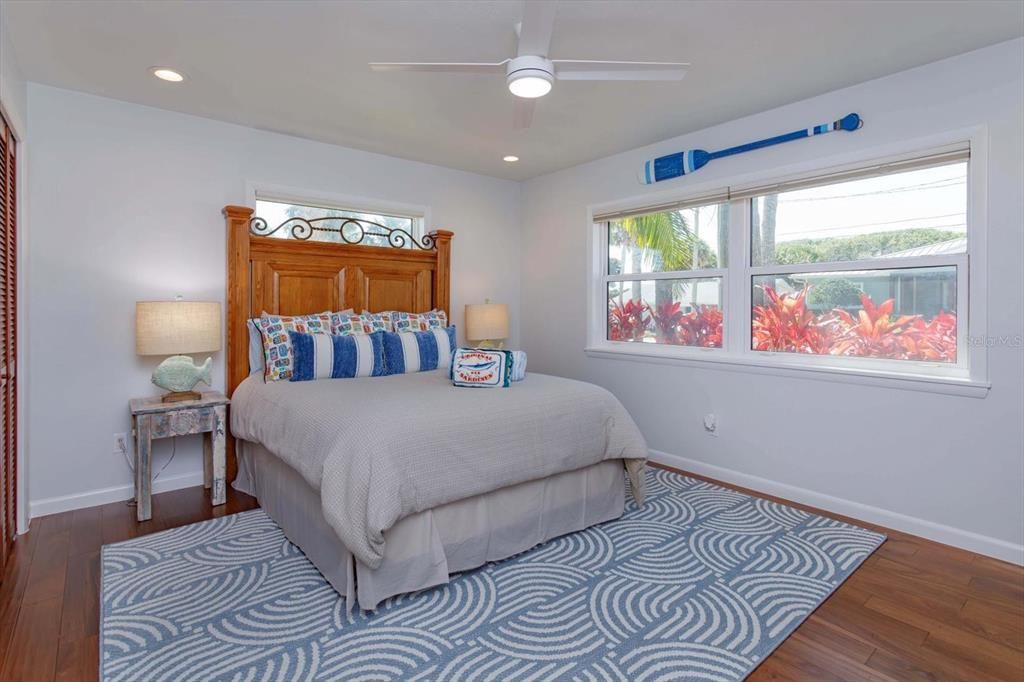 For Sale: $1,600,000 (3 beds, 2 baths, 2005 Square Feet)