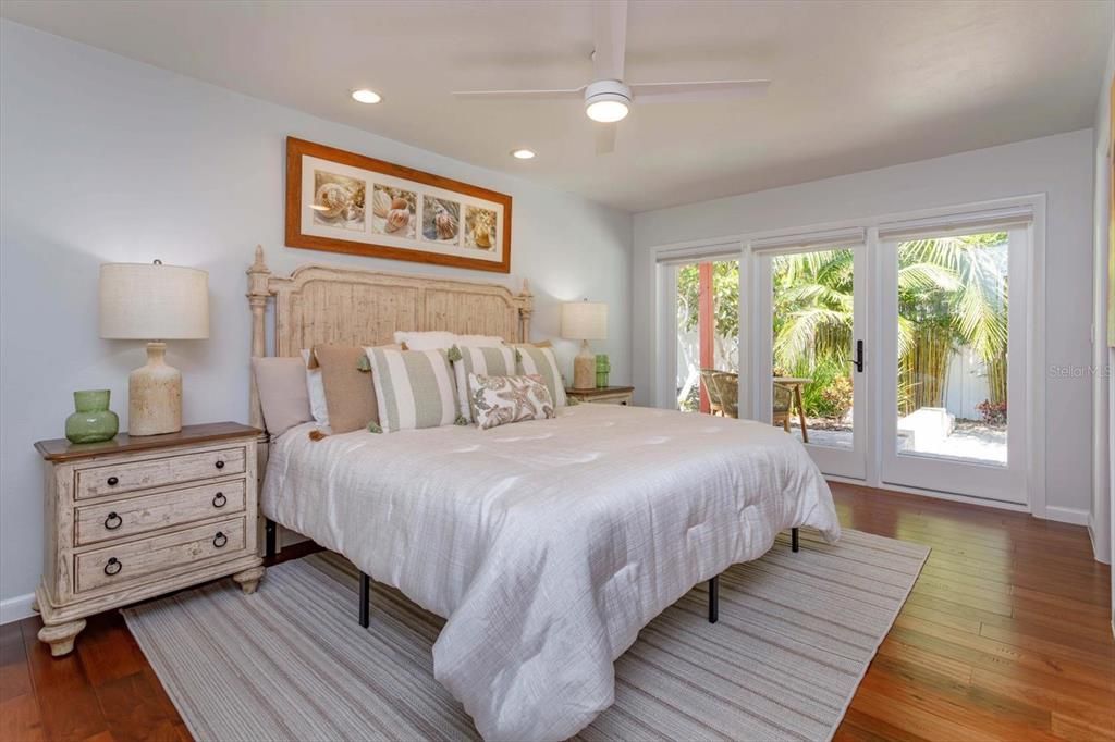 For Sale: $1,600,000 (3 beds, 2 baths, 2005 Square Feet)