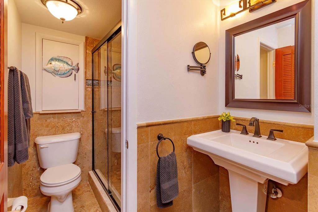 For Sale: $1,600,000 (3 beds, 2 baths, 2005 Square Feet)
