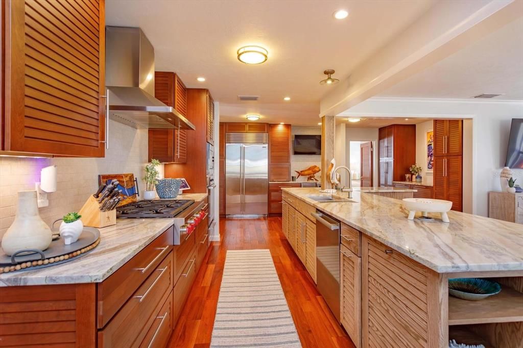 For Sale: $1,600,000 (3 beds, 2 baths, 2005 Square Feet)