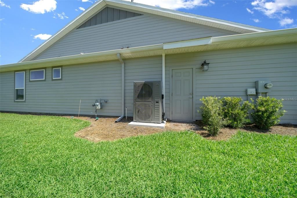 For Sale: $450,000 (2 beds, 2 baths, 2316 Square Feet)