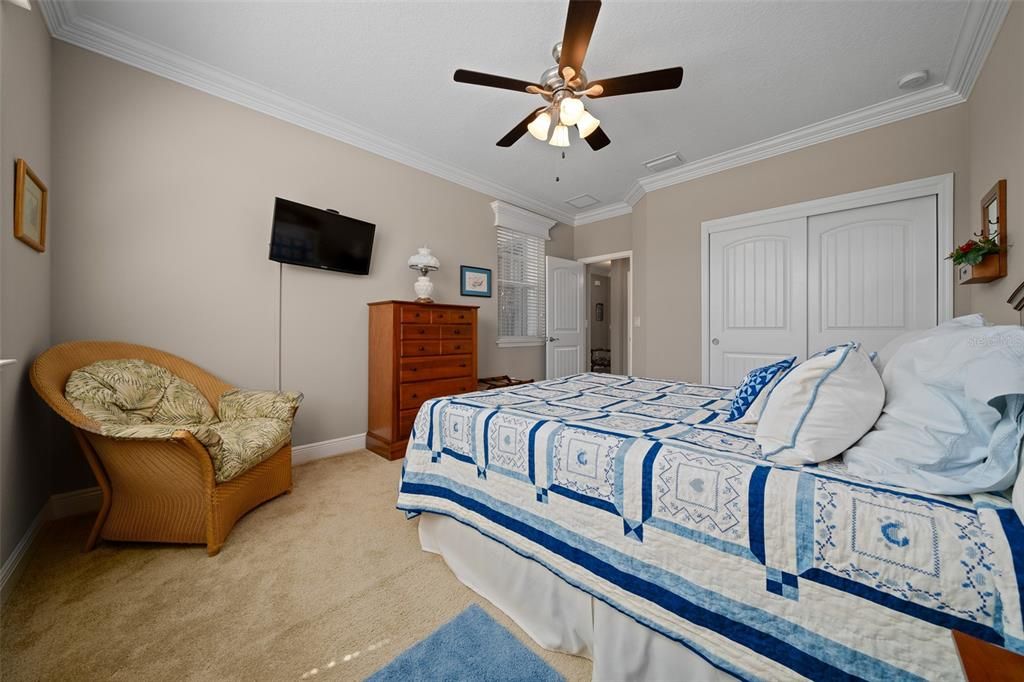 For Sale: $450,000 (2 beds, 2 baths, 2316 Square Feet)