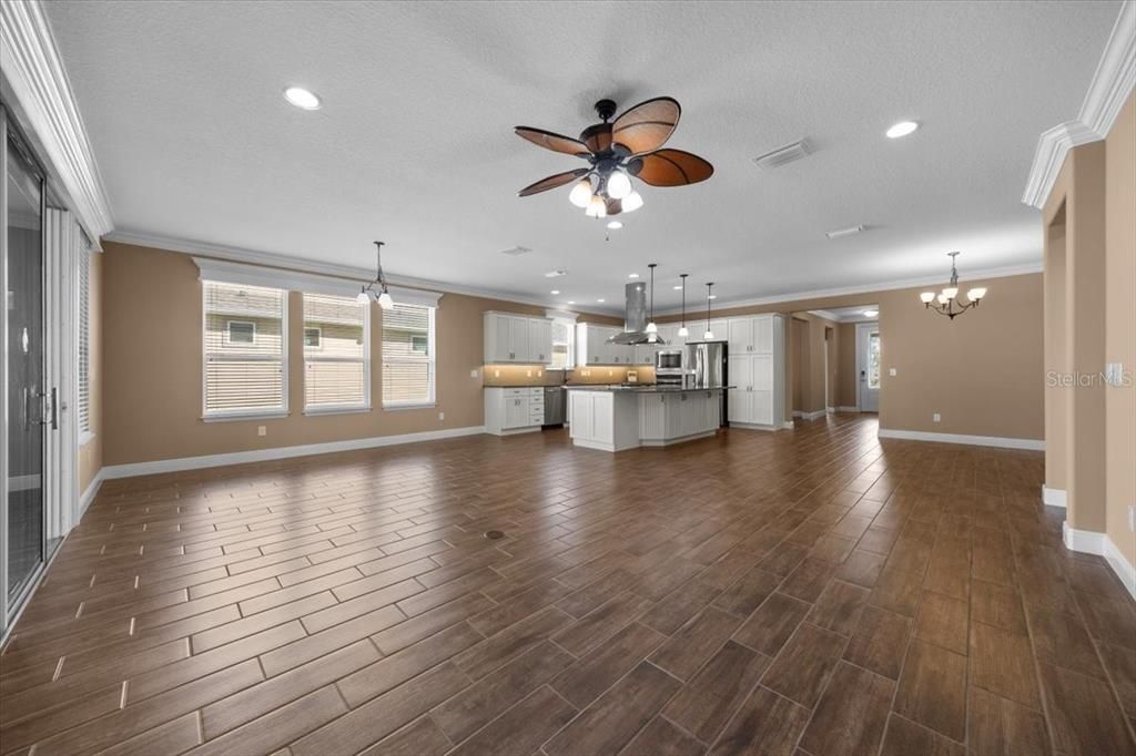 For Sale: $450,000 (2 beds, 2 baths, 2316 Square Feet)