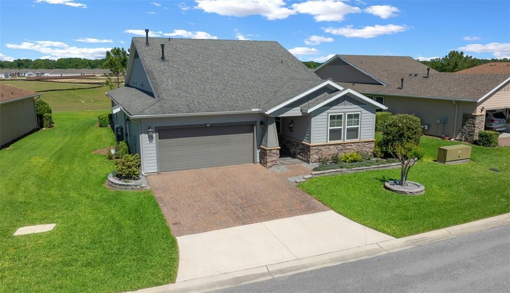 For Sale: $450,000 (2 beds, 2 baths, 2316 Square Feet)