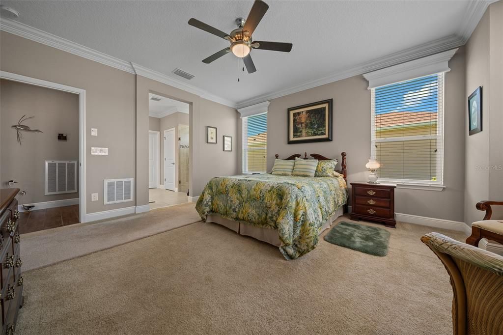 For Sale: $450,000 (2 beds, 2 baths, 2316 Square Feet)