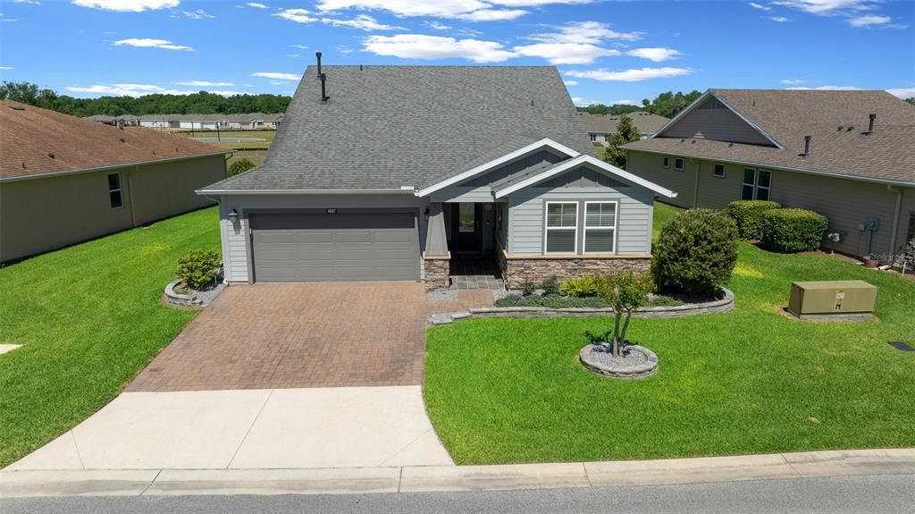 For Sale: $450,000 (2 beds, 2 baths, 2316 Square Feet)