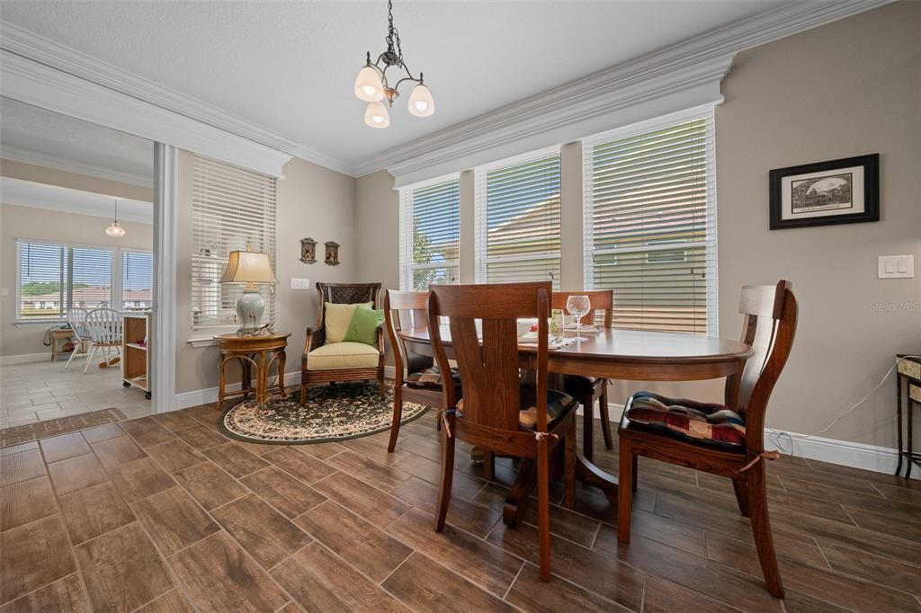 For Sale: $450,000 (2 beds, 2 baths, 2316 Square Feet)