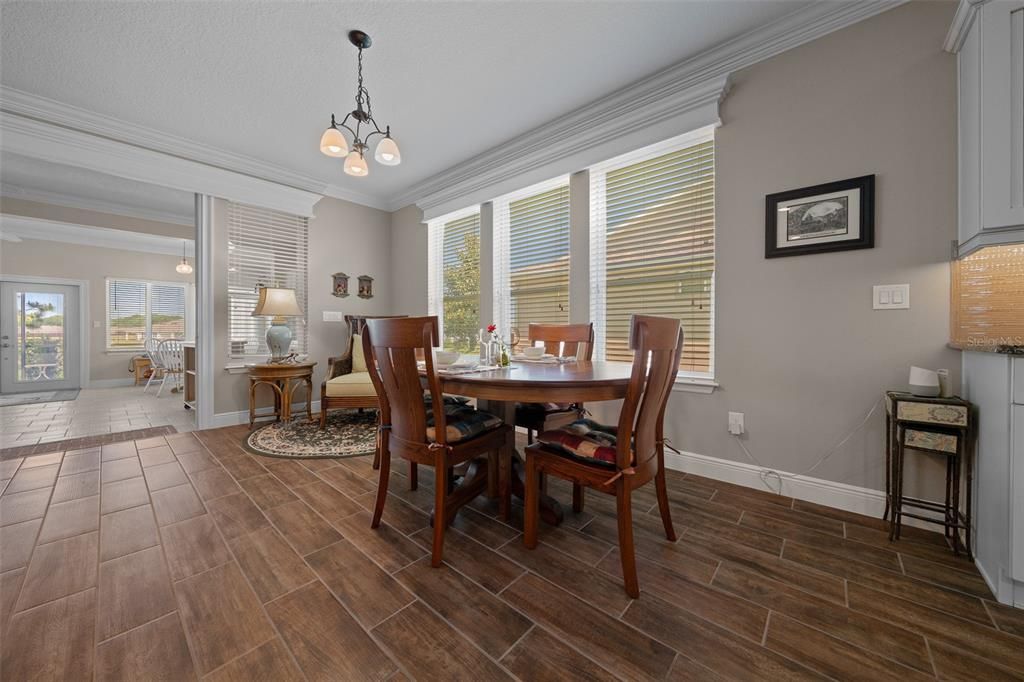 For Sale: $450,000 (2 beds, 2 baths, 2316 Square Feet)