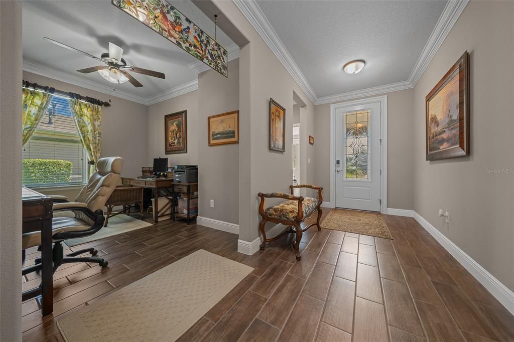 For Sale: $450,000 (2 beds, 2 baths, 2316 Square Feet)