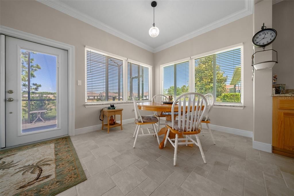 For Sale: $450,000 (2 beds, 2 baths, 2316 Square Feet)