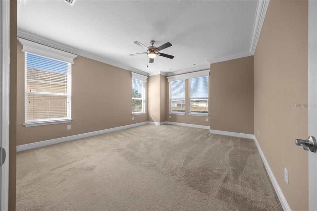 For Sale: $450,000 (2 beds, 2 baths, 2316 Square Feet)