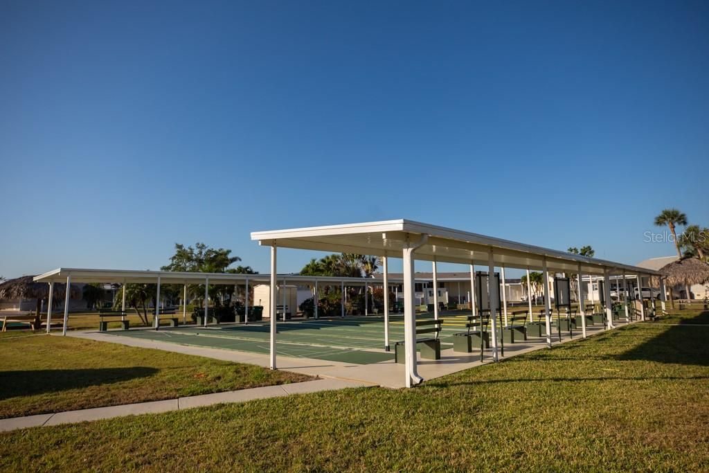 На продажу: $33,000 (0.10 acres)