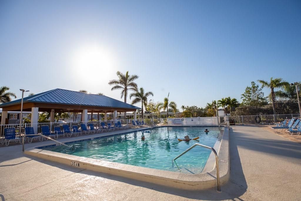 На продажу: $33,000 (0.10 acres)