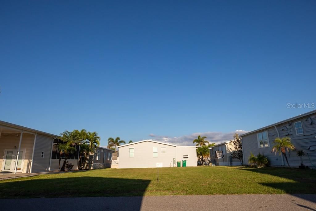 На продажу: $33,000 (0.10 acres)