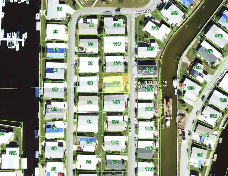 На продажу: $33,000 (0.10 acres)