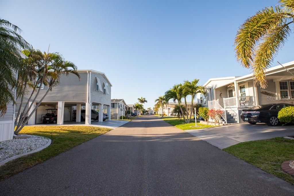 На продажу: $33,000 (0.10 acres)