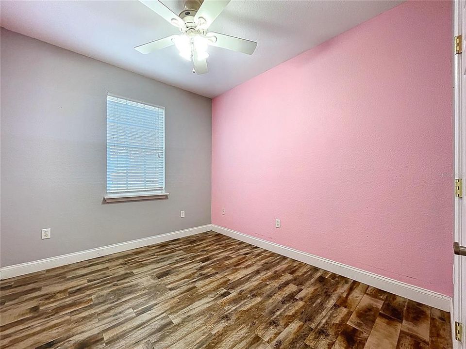 For Sale: $315,000 (3 beds, 2 baths, 1533 Square Feet)