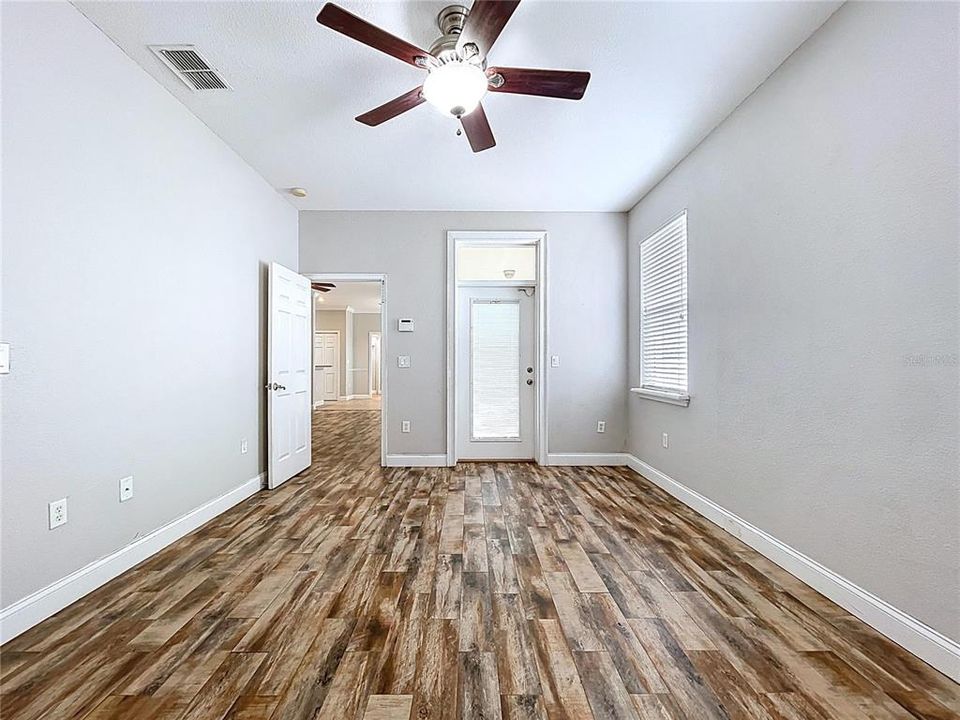 For Sale: $315,000 (3 beds, 2 baths, 1533 Square Feet)