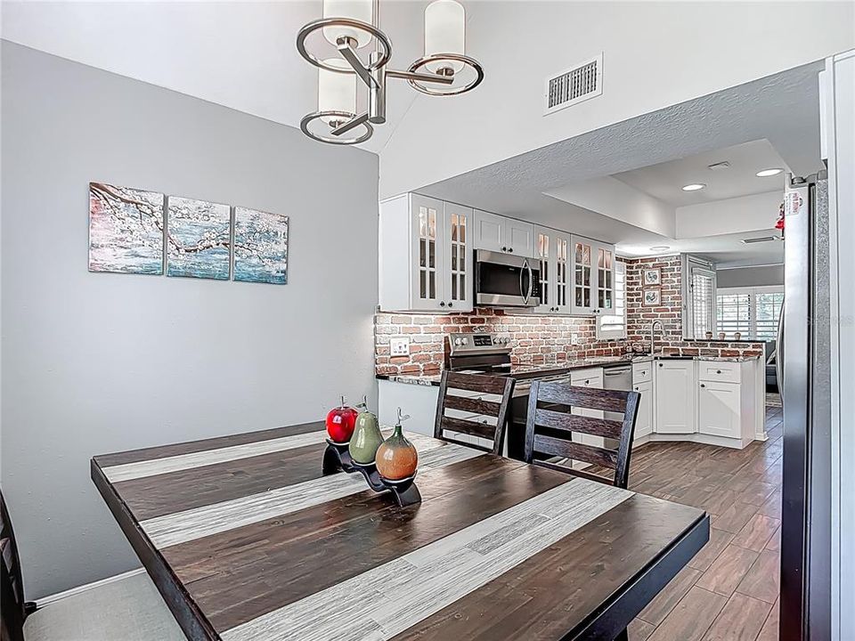 For Sale: $290,000 (3 beds, 2 baths, 1534 Square Feet)