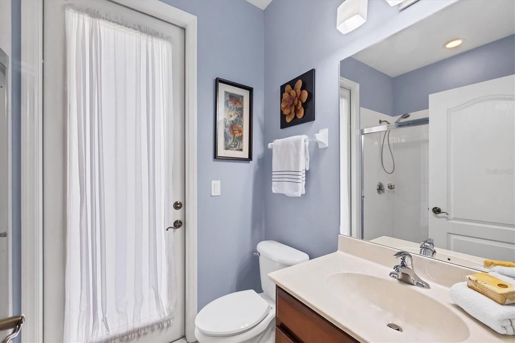 En Venta: $599,999 (4 camas, 3 baños, 2714 Pies cuadrados)