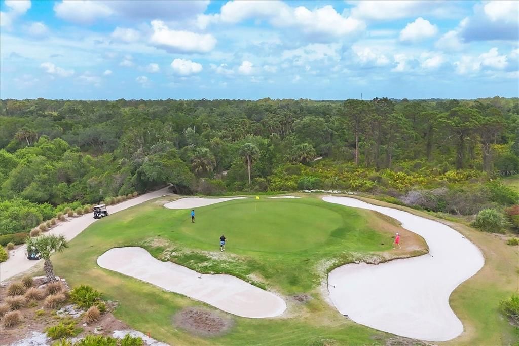 En Venta: $599,999 (4 camas, 3 baños, 2714 Pies cuadrados)