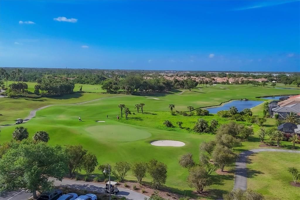 En Venta: $599,999 (4 camas, 3 baños, 2714 Pies cuadrados)