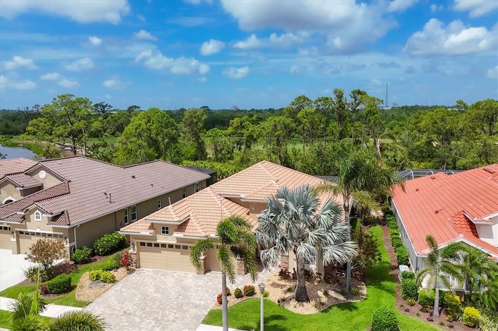 En Venta: $599,999 (4 camas, 3 baños, 2714 Pies cuadrados)