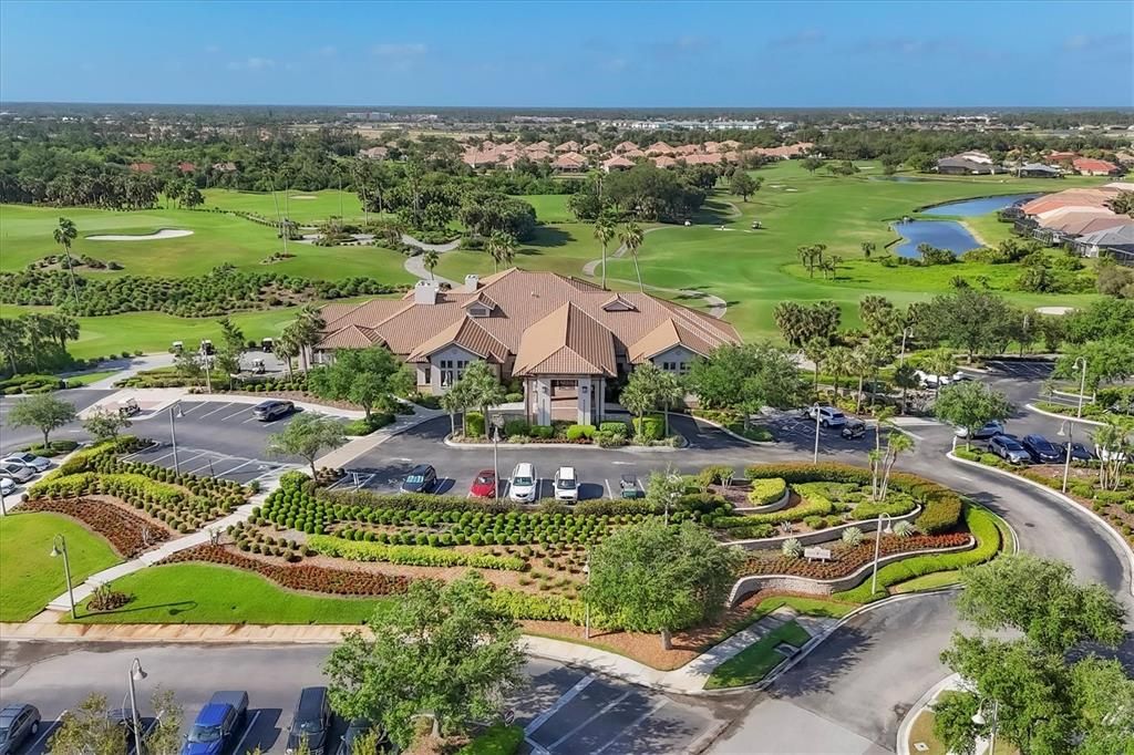 En Venta: $599,999 (4 camas, 3 baños, 2714 Pies cuadrados)