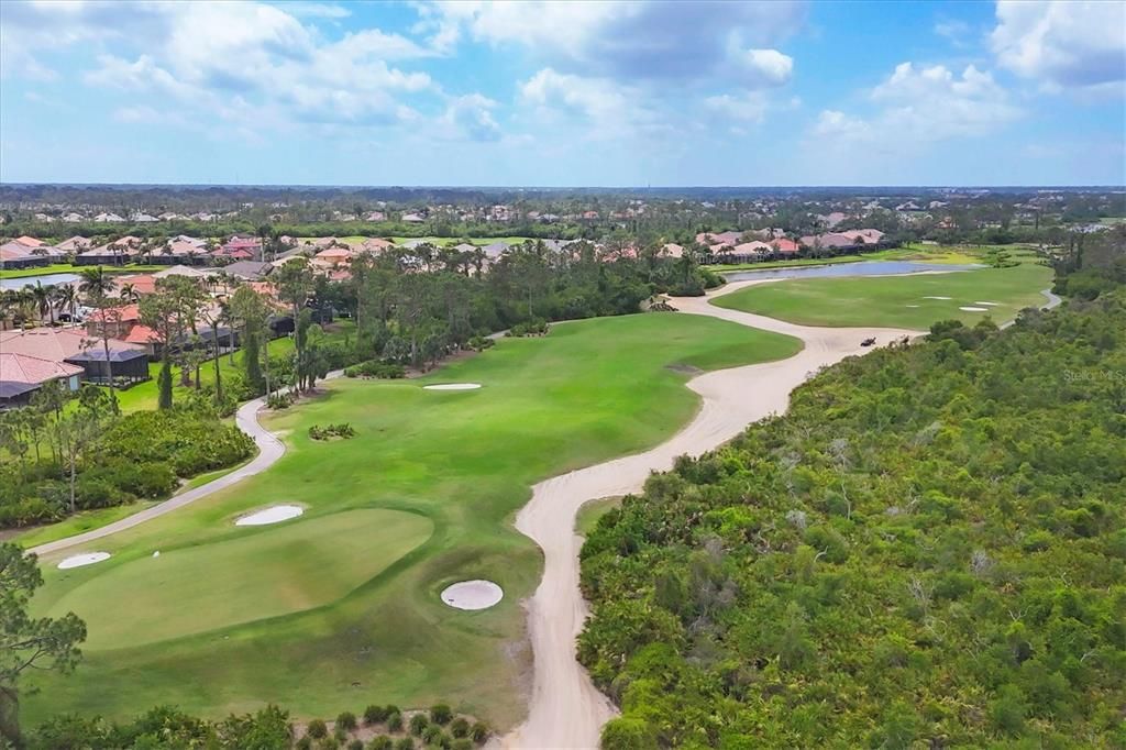 En Venta: $599,999 (4 camas, 3 baños, 2714 Pies cuadrados)