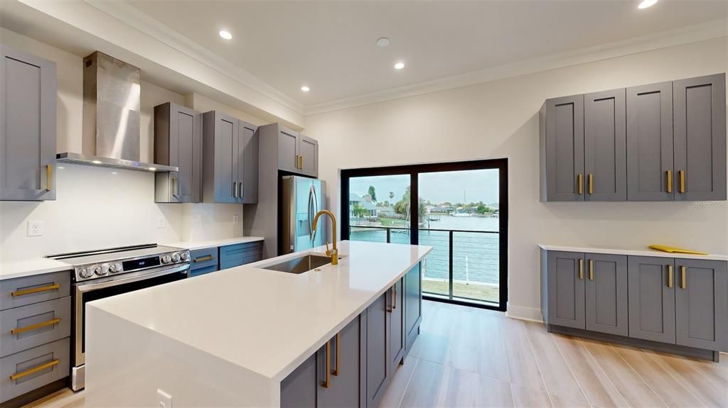 En Venta: $840,000 (4 camas, 2 baños, 2396 Pies cuadrados)