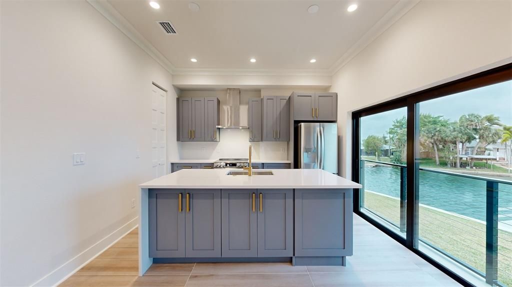 En Venta: $840,000 (4 camas, 2 baños, 2396 Pies cuadrados)