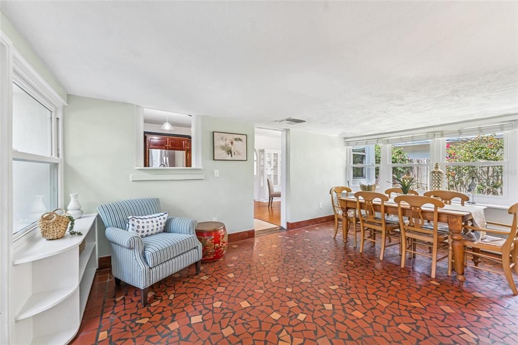 For Sale: $1,124,000 (3 beds, 2 baths, 1784 Square Feet)