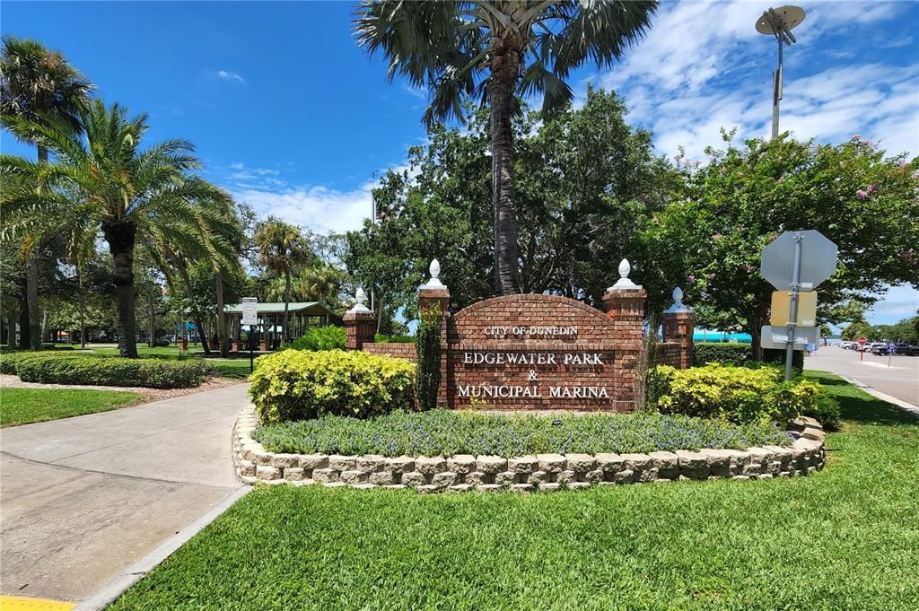 For Sale: $1,124,000 (3 beds, 2 baths, 1784 Square Feet)