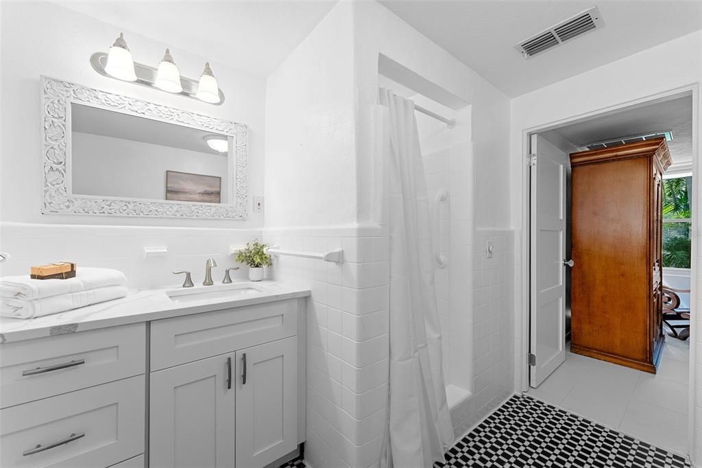 Primary Suite Bathroom