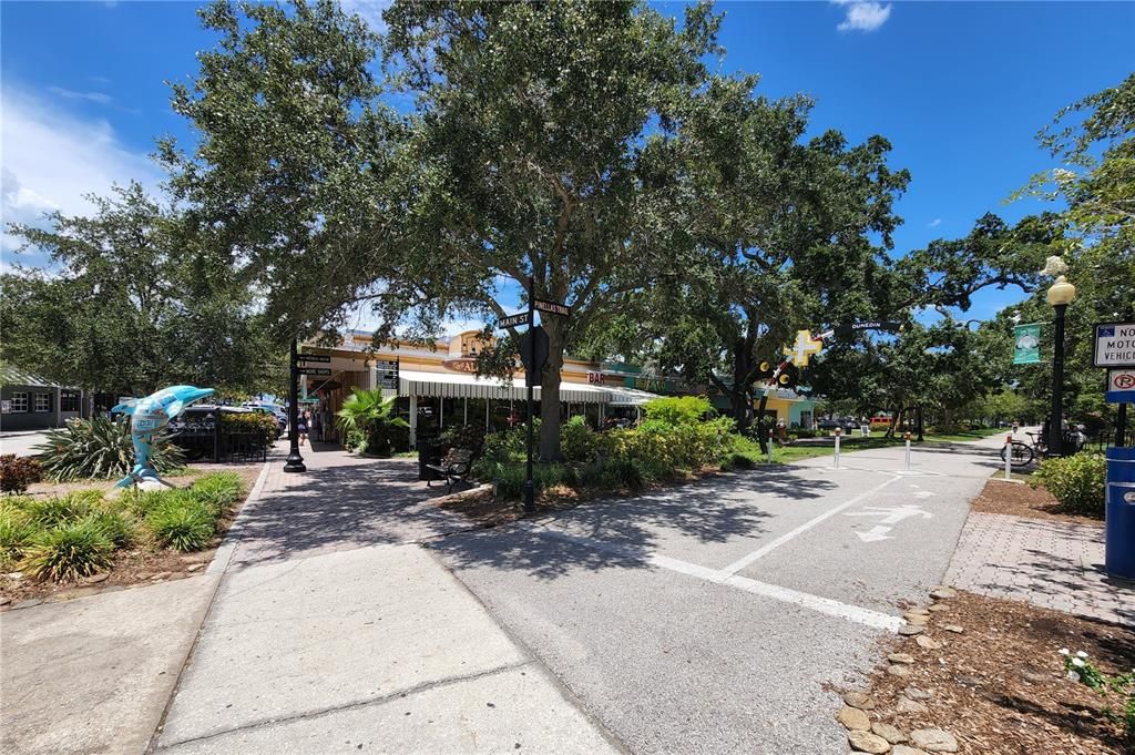 For Sale: $1,124,000 (3 beds, 2 baths, 1784 Square Feet)