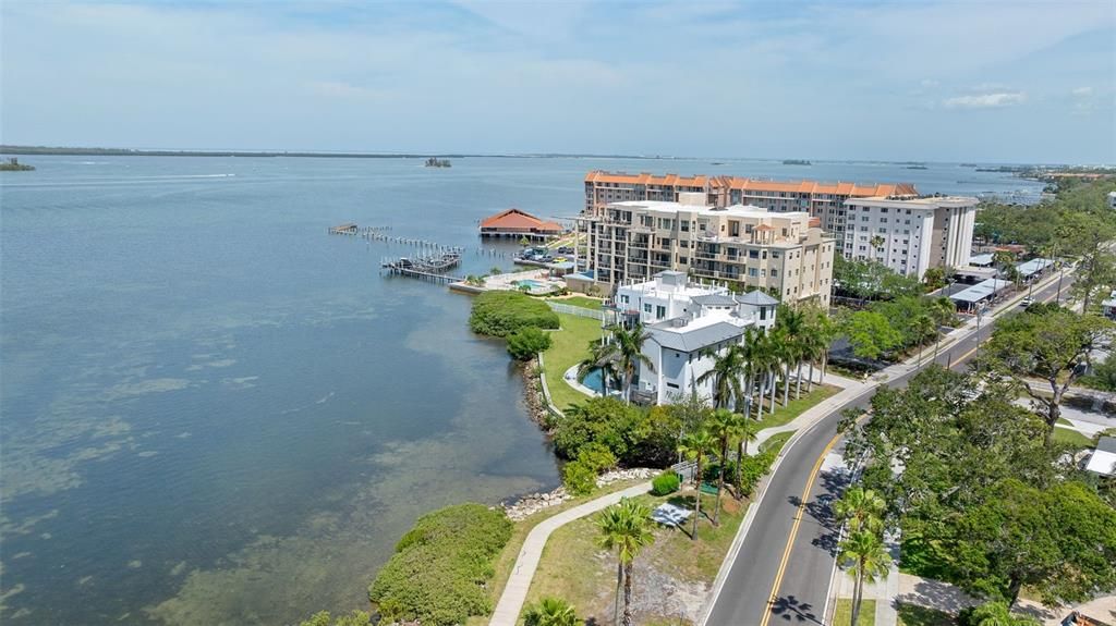For Sale: $1,124,000 (3 beds, 2 baths, 1784 Square Feet)