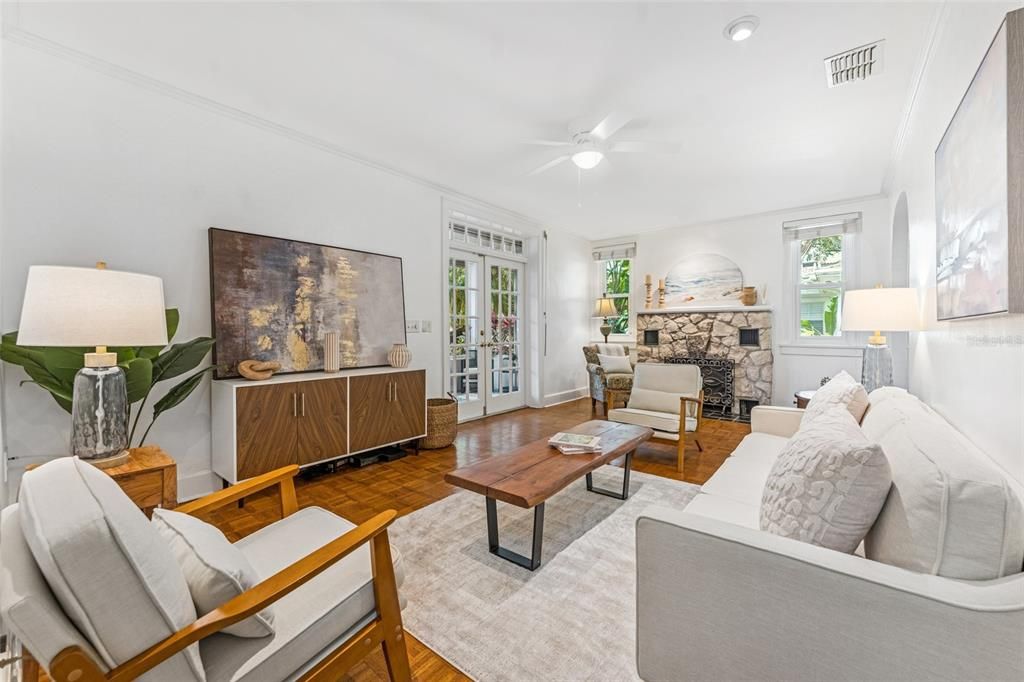 For Sale: $1,124,000 (3 beds, 2 baths, 1784 Square Feet)