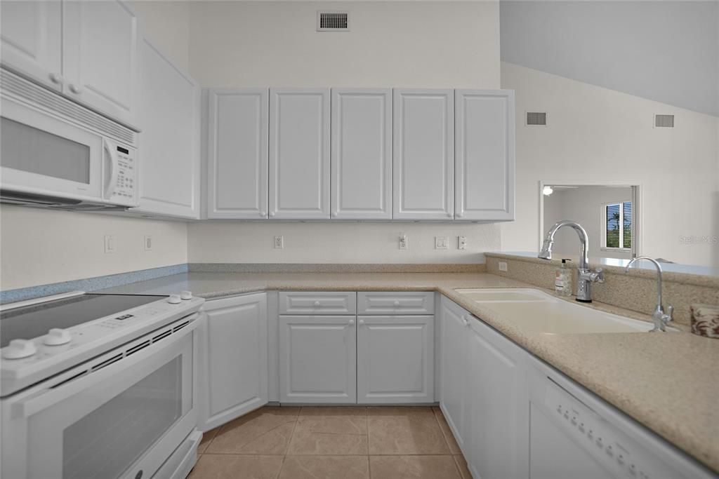 For Sale: $649,900 (4 beds, 3 baths, 2562 Square Feet)