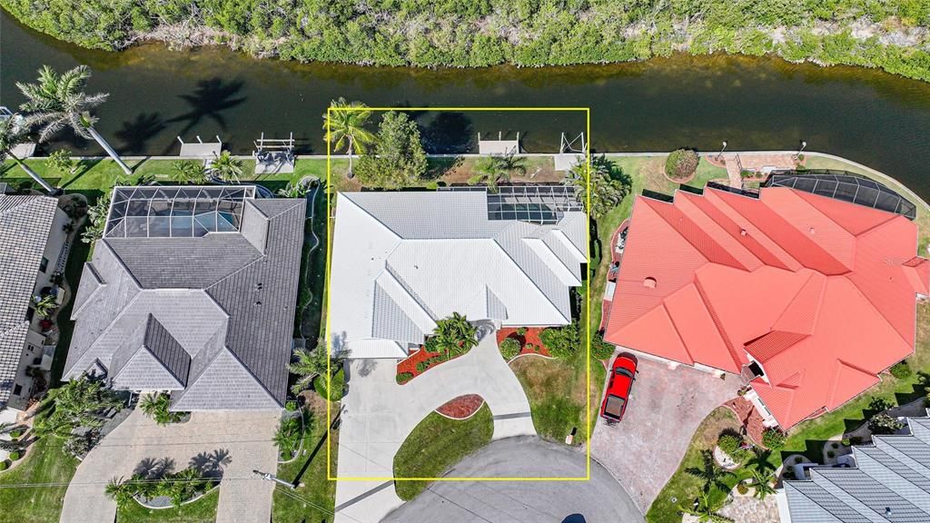 For Sale: $649,900 (4 beds, 3 baths, 2562 Square Feet)