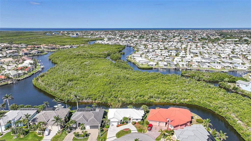 For Sale: $649,900 (4 beds, 3 baths, 2562 Square Feet)