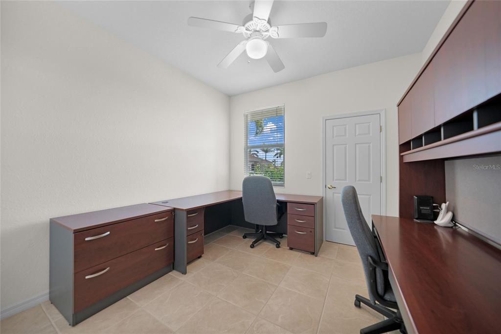 For Sale: $649,900 (4 beds, 3 baths, 2562 Square Feet)