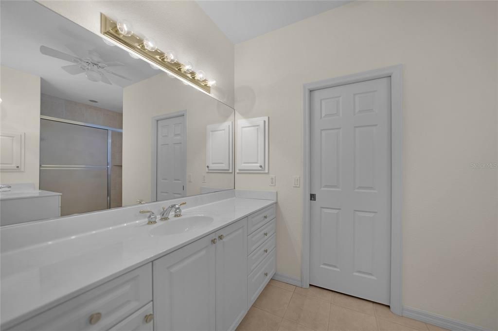 For Sale: $649,900 (4 beds, 3 baths, 2562 Square Feet)