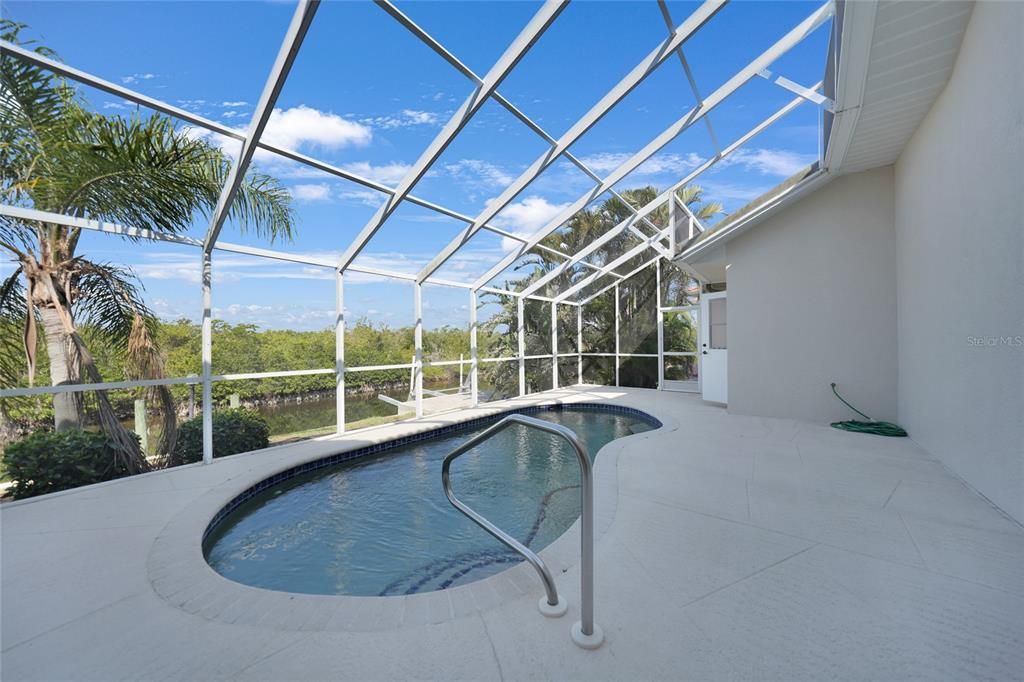 For Sale: $649,900 (4 beds, 3 baths, 2562 Square Feet)