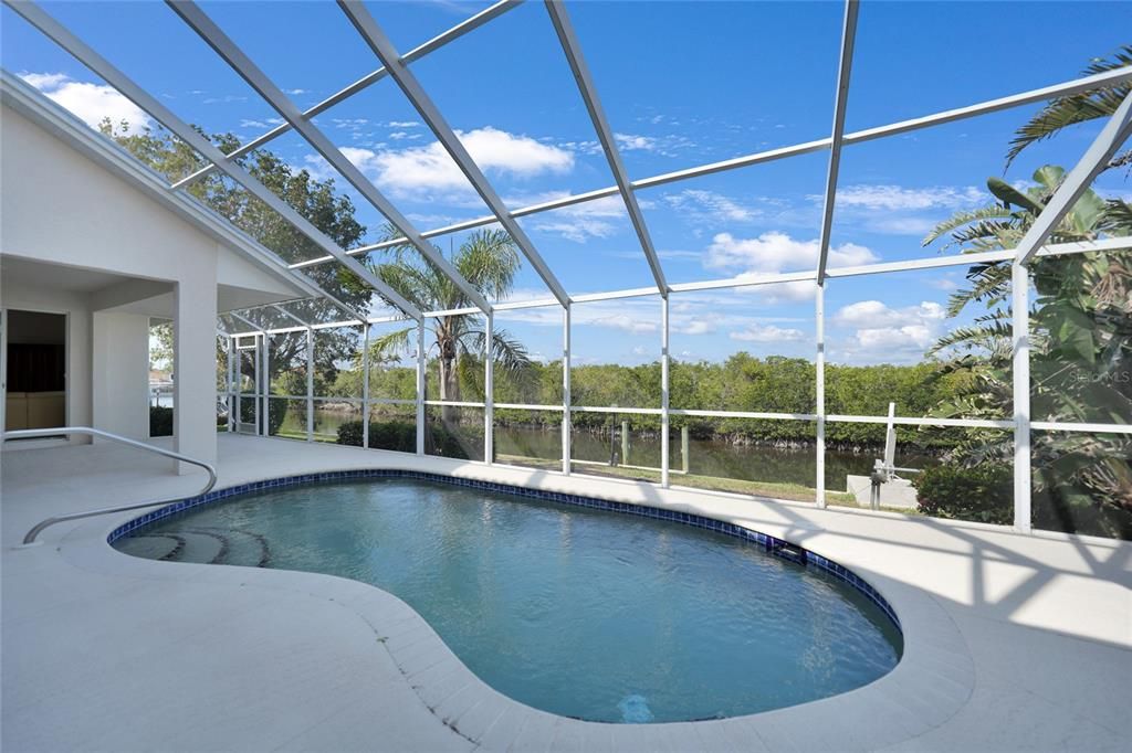 For Sale: $649,900 (4 beds, 3 baths, 2562 Square Feet)