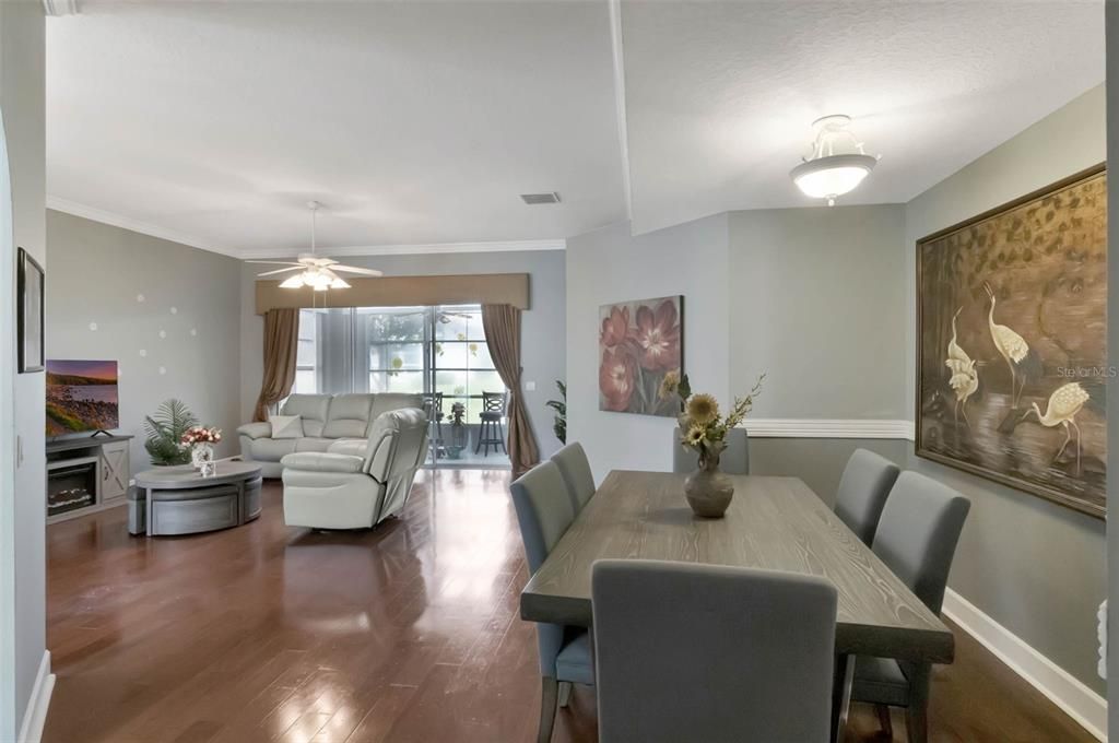 For Sale: $285,000 (3 beds, 2 baths, 1594 Square Feet)